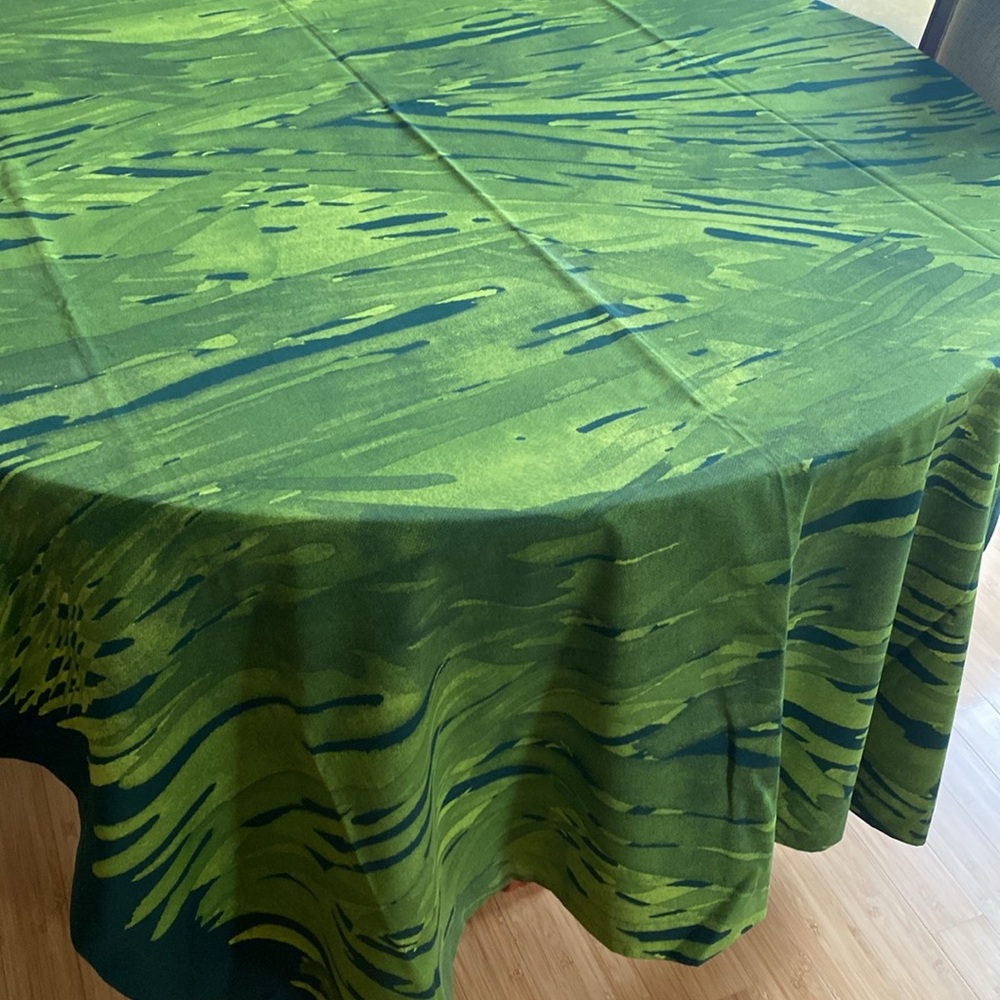 COPY - Crate&Barrel tablecloth green 60x90 inch